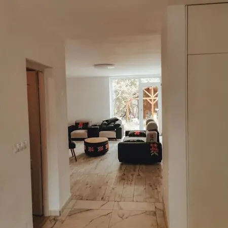 Villa Vila Cu Vedere Spre Gradina La 2km De Festival *